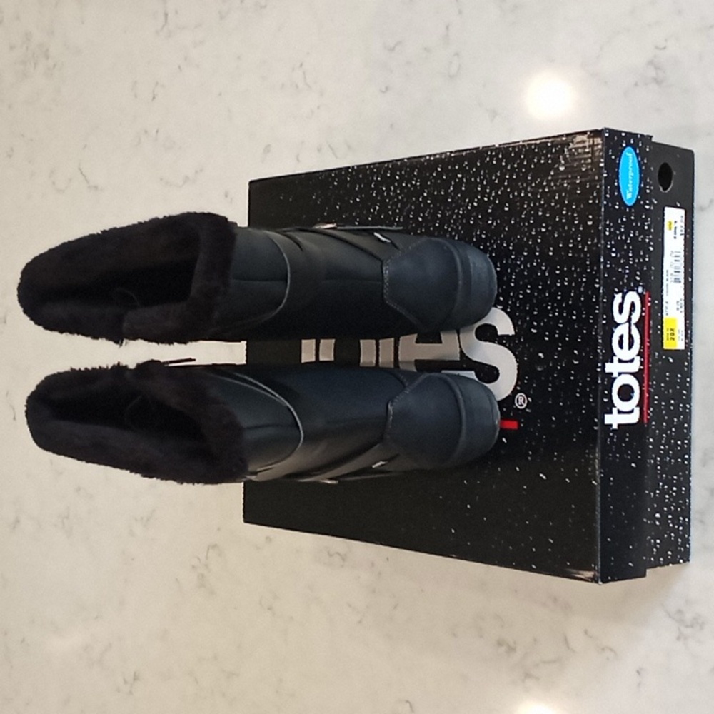 Waterproof boots - Picture 4 of 7